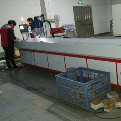 自動(dòng)攻絲機(jī)的設(shè)計(jì)、運(yùn)動(dòng)方向及性能穩(wěn)定判斷