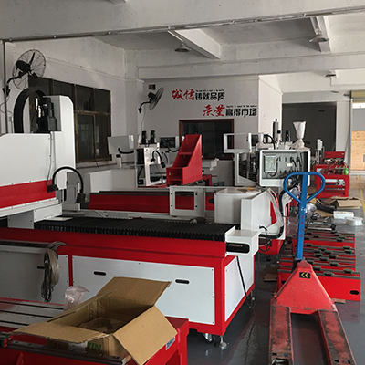 自動(dòng)鉆孔機(jī)如何解決加工精度、打孔誤差等問(wèn)題