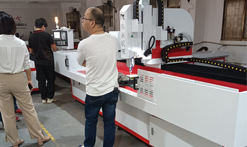 自動(dòng)鉆孔攻牙機(jī)和激光設(shè)備、雕刻機(jī)相比有哪些優(yōu)勢(shì)